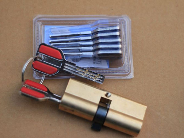 丹凤24小时上门开锁公司